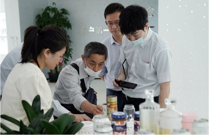 爱普生代表团莅临金谷田总部参观交流